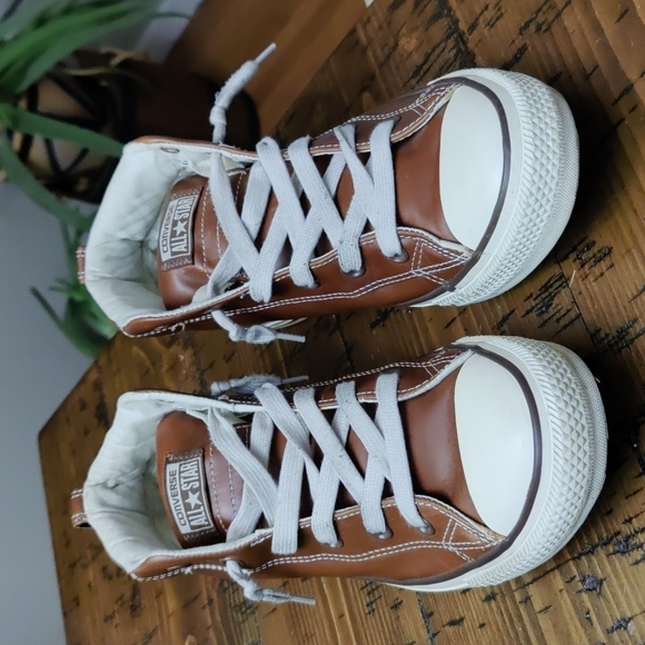 Converse All Stars men's brown leather size 9.5